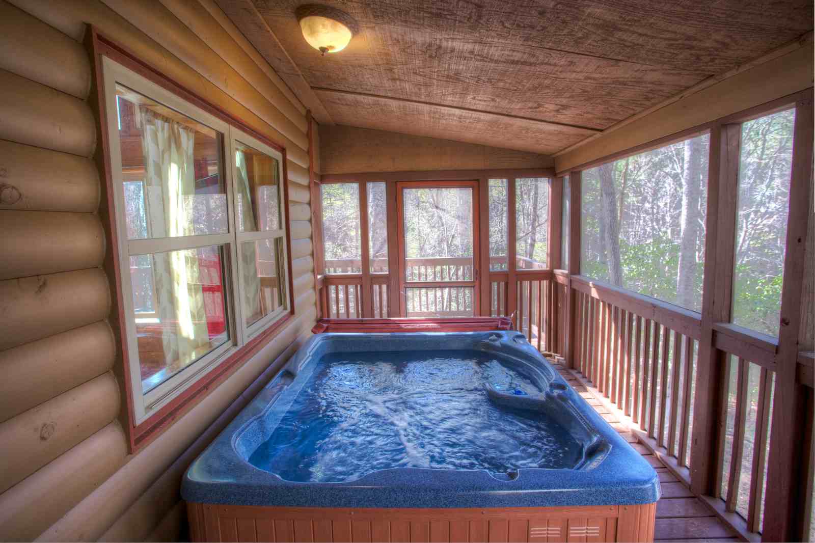 cedar creek cabin rentals hot tub in helen ga